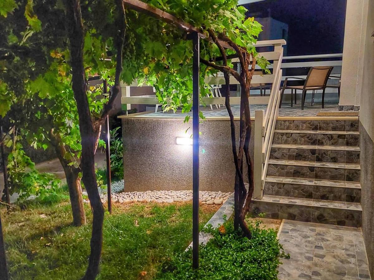 Apartments Marina Utjeha Εξωτερικό φωτογραφία